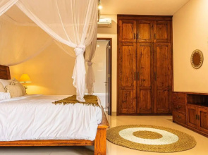 Cozy 2-bed villa with pool 5 mins to finns beach