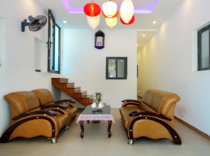 Flame Flowers Homestay