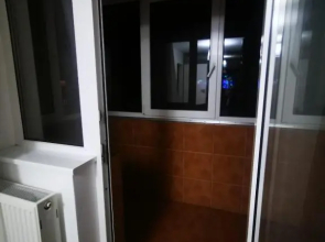 Luxury apartment. 10 minutes taxi ride to center