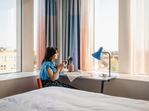 Rosen Inn, closest to Universal