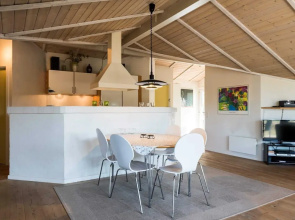 6 Person Holiday Home in Blavand