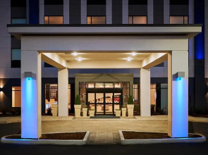 Holiday Inn Express and Suites Brantford by IHG