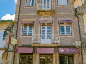 Caminha Hostel & Suites
