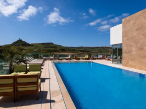 Reef Hotel & Spa