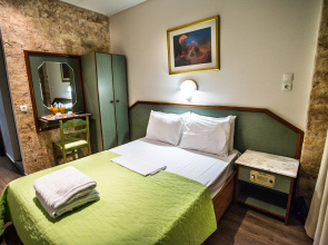 Argo Hotel