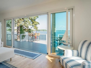 The Blue Sapphire on Mineola Bay - 3br/3ba Luxury Lakefront Home on Mineola Bay Stunning Views on Chain O Lakes
