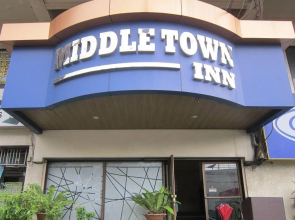 Middle Town Inn