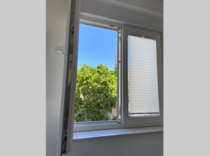 A lovely and cozy room with a breathtaking view 2