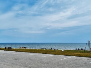 Days Inn & Suites by Wyndham St. Ignace Lakefront