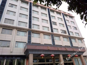 Lanyuan Hotel Mile