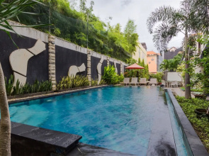 Reddoorz Plus At Shri Lakshmi Seminyak