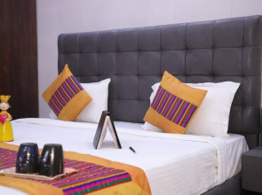 Fortune Home Service Apartment 1Bhk,L-36B, Saket
