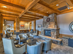 Cozy Ski-in/ski-out Winter Park Resort Condo!