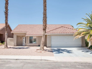 Beautiful Spacious House very Nice area