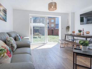 Swn Y Mor - 4 Bedroom - Llanelli