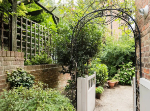 The Walton Gardens - Peaceful 2BDR with Garden