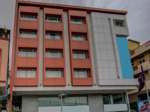 OYO 15108 Hotel Galaxy Inn