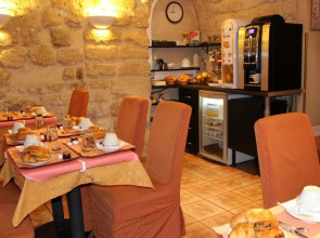 Austin's Saint Lazare Hotel