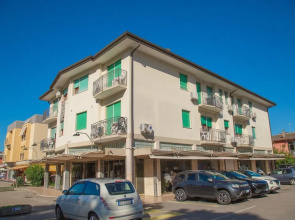 Centric Apartment by the Beach