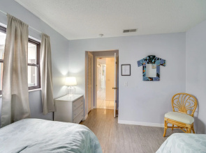 Satellite Beach Townhome w/ Patios, & Beach Gear