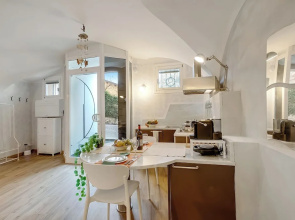 Lory-cosy Gardone Old Town&vittoriale