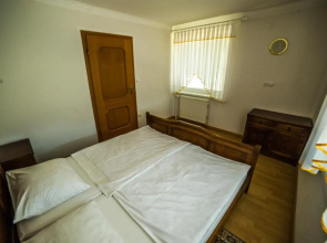 Gostišče Pri Dveh Petelinih