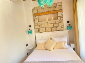 Alacati Otel Lalasa