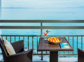 Ammon Zeus Luxury Beach Hotel