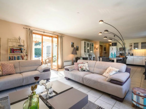Luxuriant Villa in Beaufort With Swimming Pool