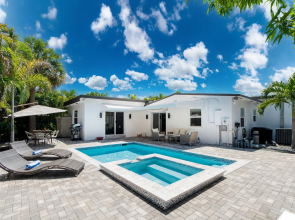 Turtle Nest by Avantstay Near Downtown Beaches - Chic FL Escape