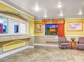 Super 8 By Wyndham Suffolk Tidewater