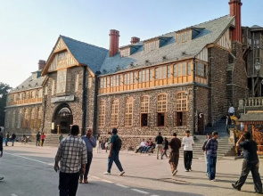 Hotel Dhroov