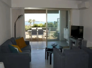 Apartment in Golfe Juan With Sea View