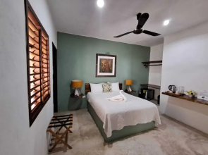 Maria-Maria Hotel