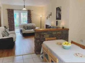 Molaga Street Retreat - 3 Bedroom House
