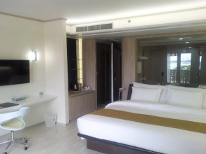 The Pattaya Discovery Beach Hotel Pattaya