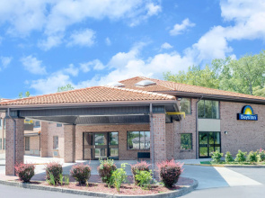 Days Inn by Wyndham Geneva/Finger Lakes