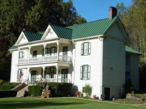 The Mountain Rose Inn