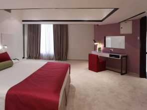 Ramada Hotel & Suites by Wyndham JBR
