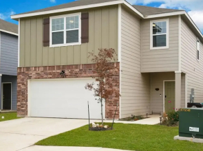 Rare Find Sleeps 13 Family Fun