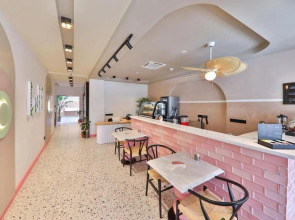 Отель Luff Suites