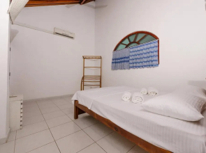 Bright Sunshine Guest House