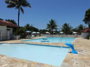 Apartamento em condomínio com 3 praias