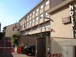 Augustus Hotel