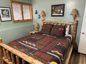 Timber Wolf Resort & Jeep Rentals