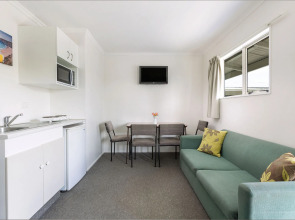 North South Holiday Park