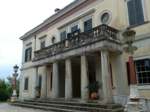 Garitsa bay Apartment