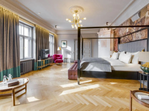 Отель Grand Poet Hotel by Semarah