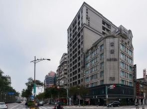 Rich Garden Hotel