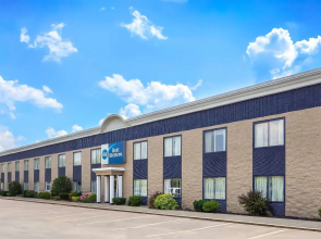 Best Western Huntington Mall Inn